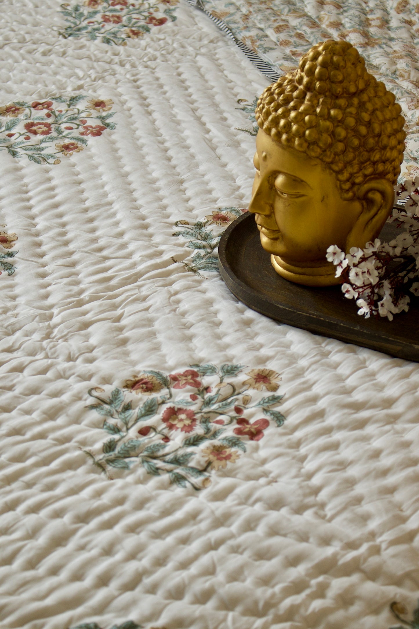 Gloomy Glamour - Jaipuri AC Quilt