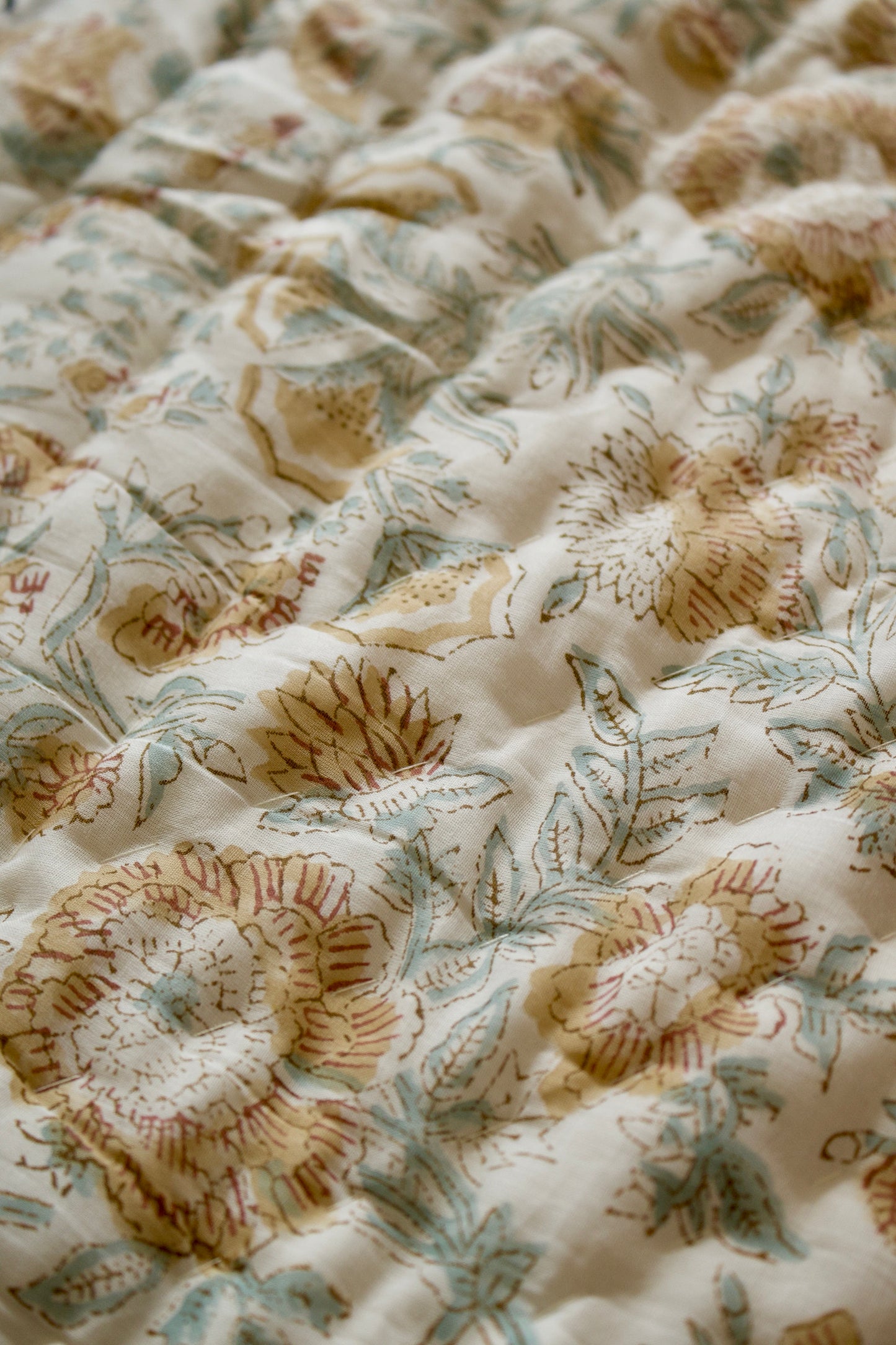 Gloomy Glamour - Jaipuri AC Quilt