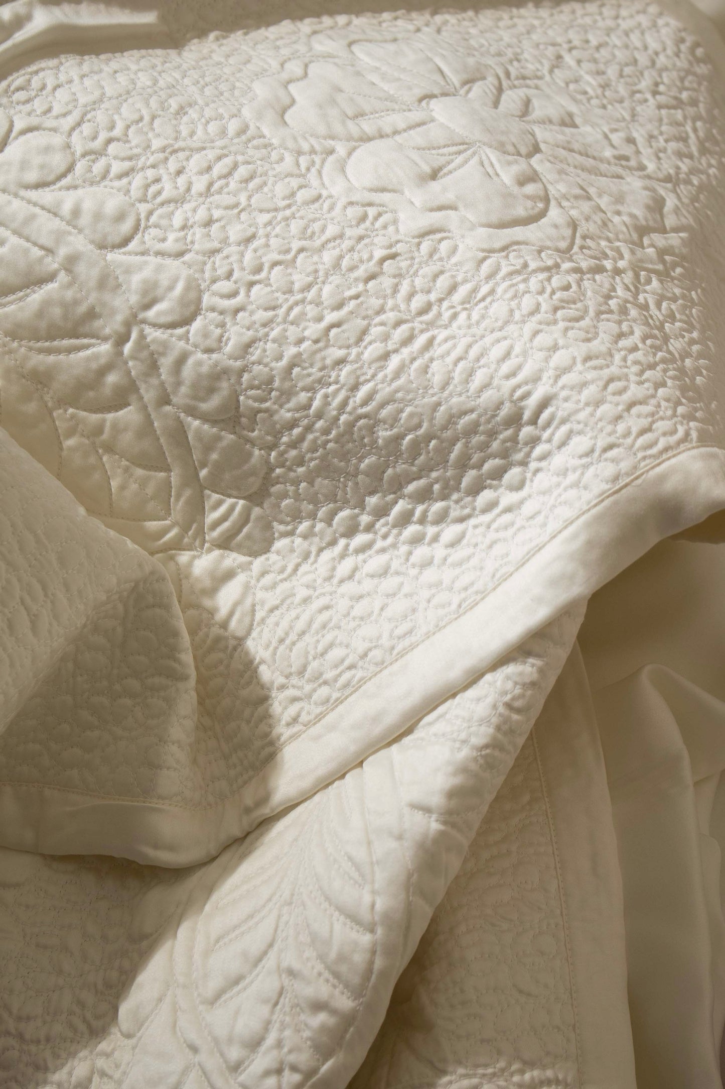 Ivory Flora - Silk Quilted Duvet Set of 5